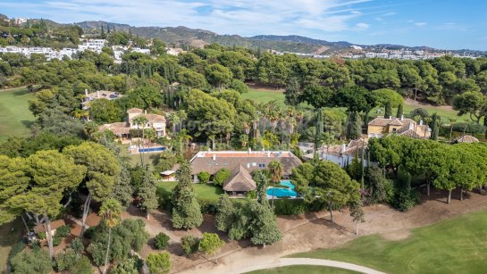 Villa for sale in Rio Real, Marbella East