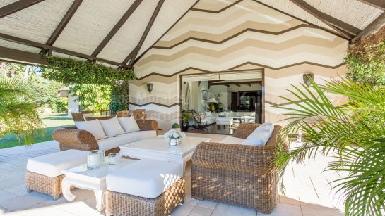 Villa for sale in Rio Real, Marbella East