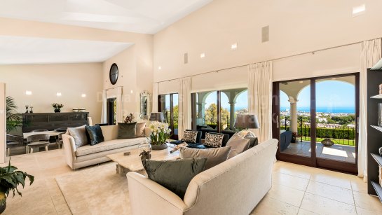 Villa à vendre à El Herrojo, Benahavis