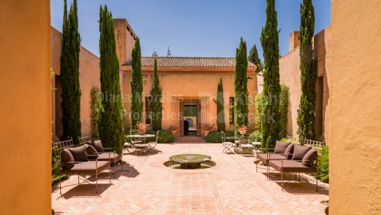 Villa en venta en Guadalmina Baja, San Pedro de Alcantara