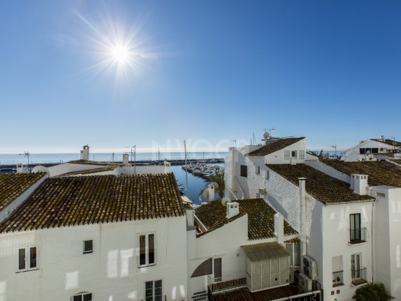 Apartamento Duplex en Puerto Banús