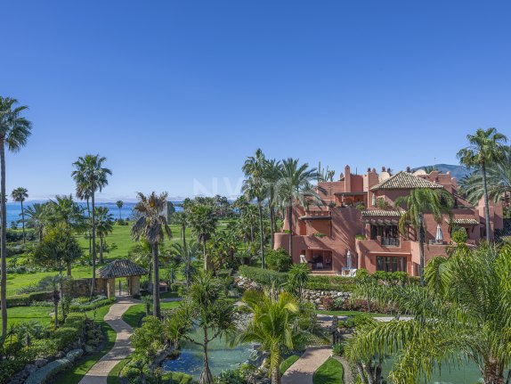 Exclusive Beachfront Penthouse in Torre Bermeja