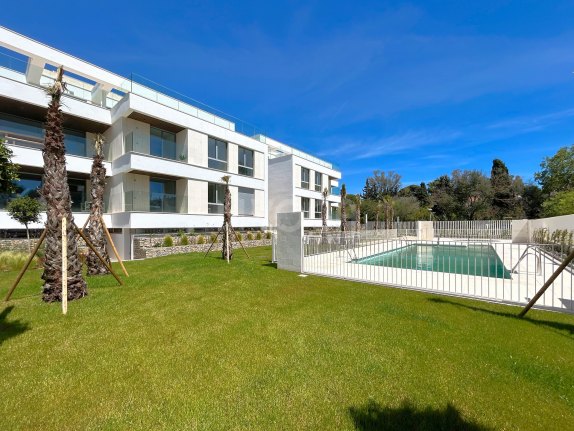 Fabulous penthouse only 300 metres from Elviria beach, Marbella East