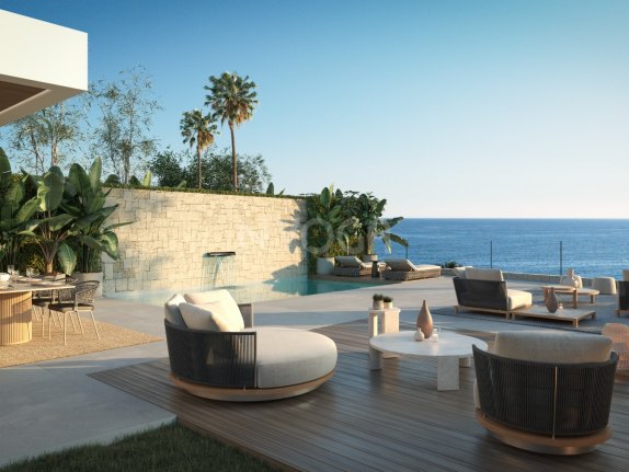 Exclusive villa with stunning panoramic views of the Mediterranean.