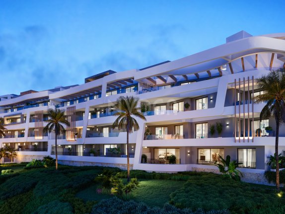 DELIVERY 2026. Beautiful front line golf duplex in Guadalmina, Marbella.