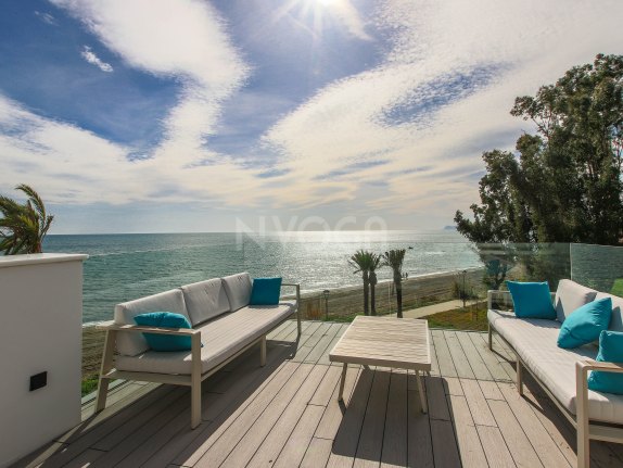 Marvellous frontline beach 3 beds home in Estepona, South orientation and fantastic sea views