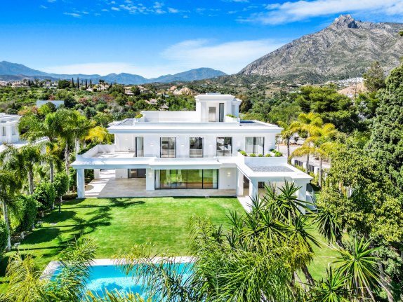 Luxury Villa with sea views in Lomas de Marbella Club