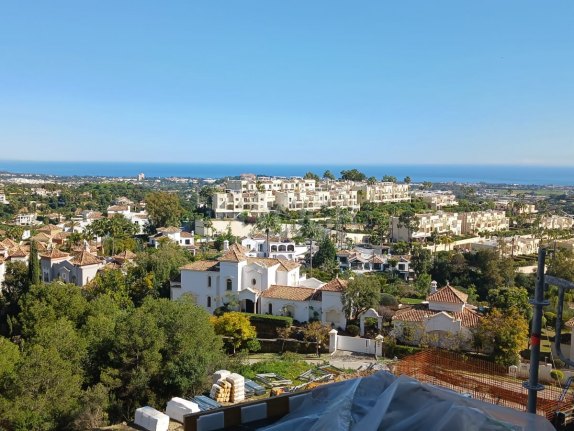 OBRA COMENZADA!!! Apartamento de 3 dormitorios en planta baja con piscina y jardin privado, con con vistas al mar