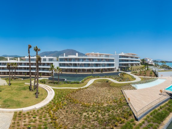 Front line beach apartment in Estepona