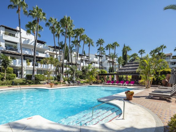 Refurbished Ground-Floor Apartment in Puente Romano’s Exclusive Resort Community