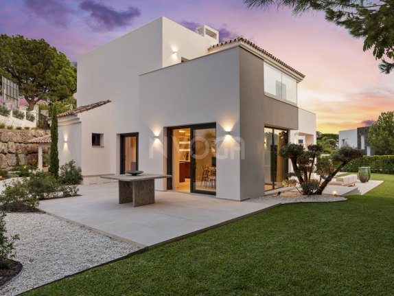Elegant Renovated Villa in La Alquería, Benahavís