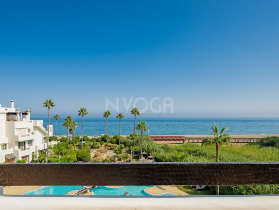 Penthouse Perfection – Beachfront Luxury in Bahía del Velerín