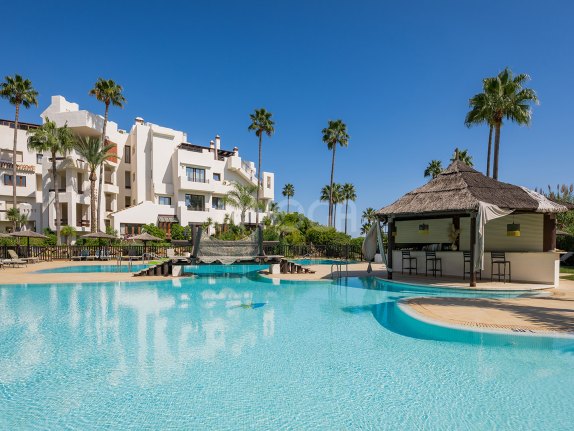 Beachfront Apartment in Bahía del Velerín – Between Marbella & Estepona