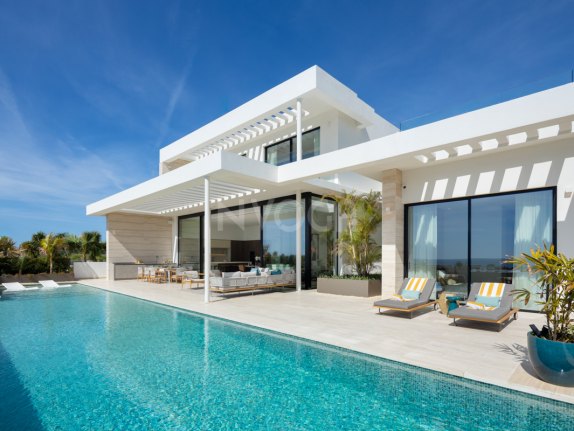 Villa Moderna Exclusiva con Vistas Panorámicas en Los Flamingos, Benahavís