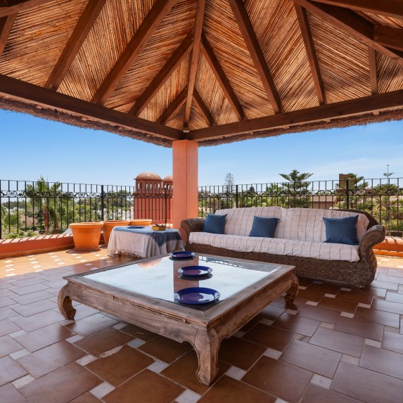 Penthouse Alhambra Del Golf