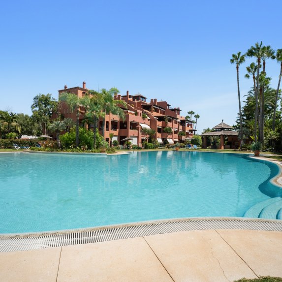 Penthouse Alhambra Del Golf