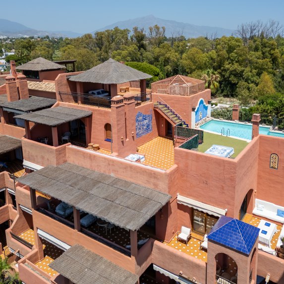 Penthouse Alhambra Del Golf
