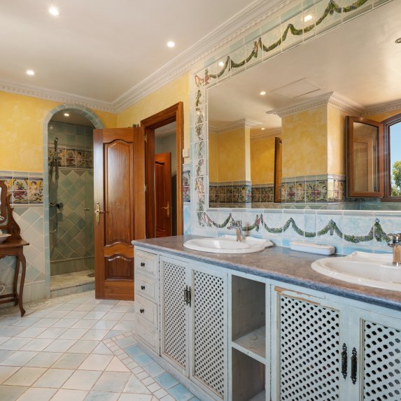 Penthouse Alhambra Del Golf
