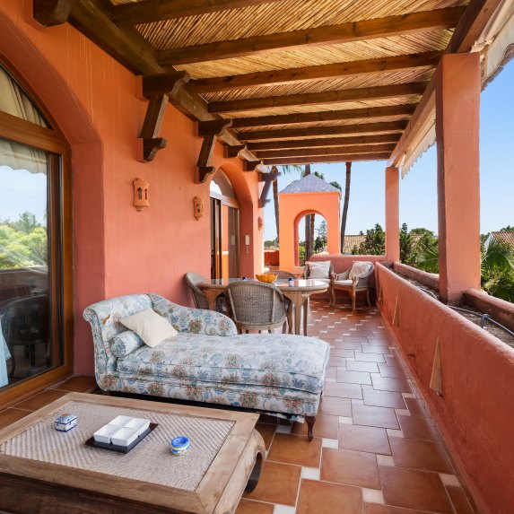 Penthouse Alhambra Del Golf