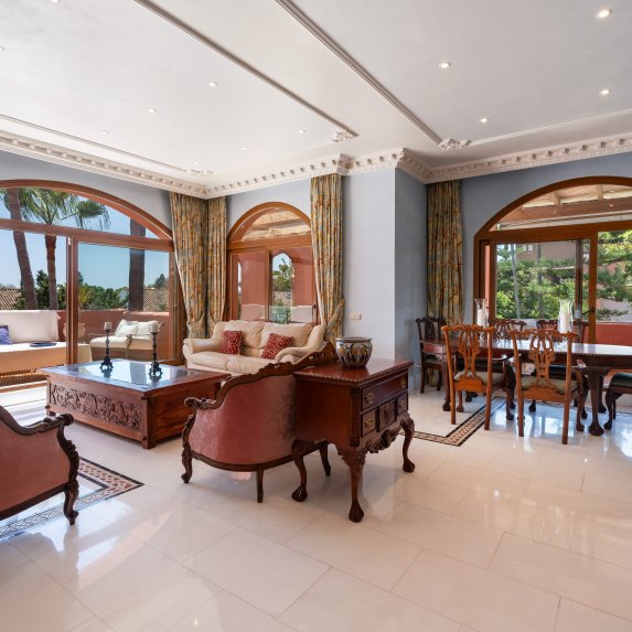 Penthouse Alhambra Del Golf