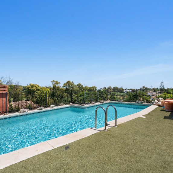 Penthouse Alhambra Del Golf