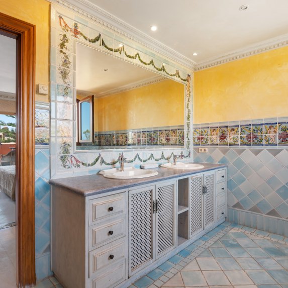Penthouse Alhambra Del Golf