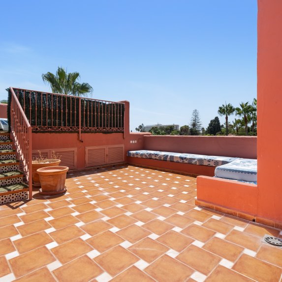 Penthouse Alhambra Del Golf
