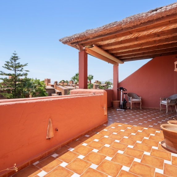 Penthouse Alhambra Del Golf