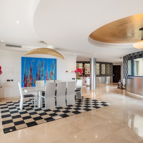 Apartment Laguna de Banus