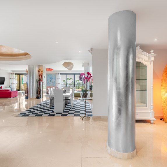 Apartment Laguna de Banus