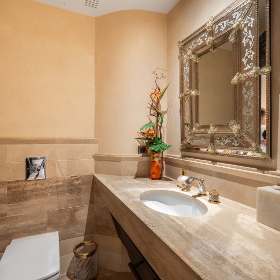 Apartment Laguna de Banus