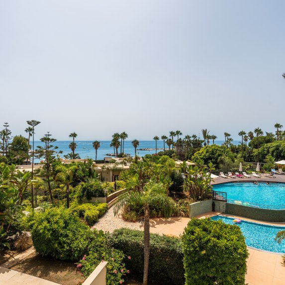 Apartment Laguna de Banus