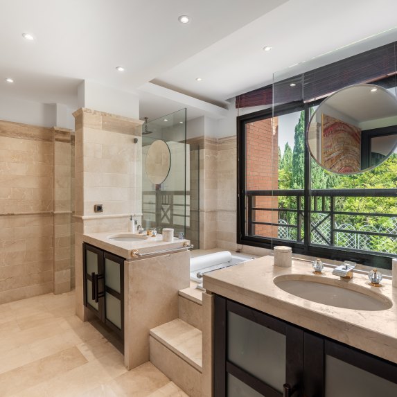 Apartment Laguna de Banus