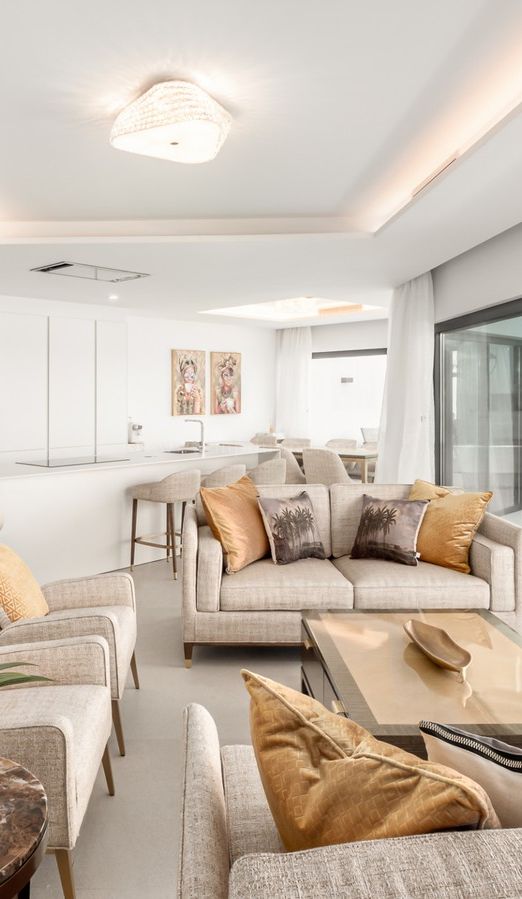 Reihenhaus in erster Strandlinie in einer geschlossenen Wohnanlage, Estepona