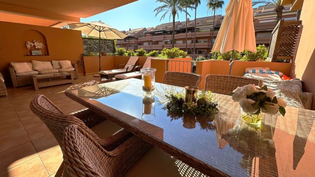 EMBRUJO PLAYA | BEACHSIDE APARTMENT IN EL EMBRUJO PLAYA WITH TROPICAL GARDENS AND POOL VIEWS