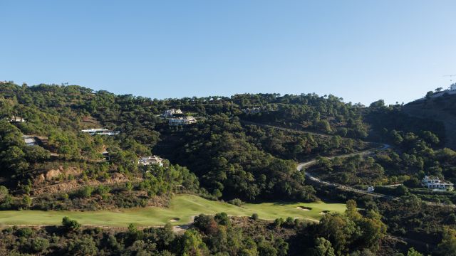 PARCELA ELEVADA CON VISTAS PANORÁMICAS A LA MONTAÑA EN LA ZAGALETA