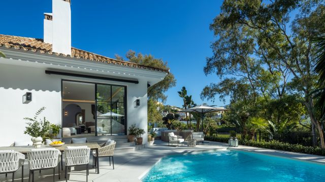 HERROJO 21 | UNE VILLA REMARQUABLE AU CŒUR DE LA QUINTA, À EL HERROJO, BENAHAVÍS
