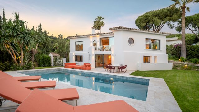 VILLA MADRISA | ATEMBERAUBENDE MEDITERRANE VILLA IM HERZEN VON NUEVA ANDALUCÍA