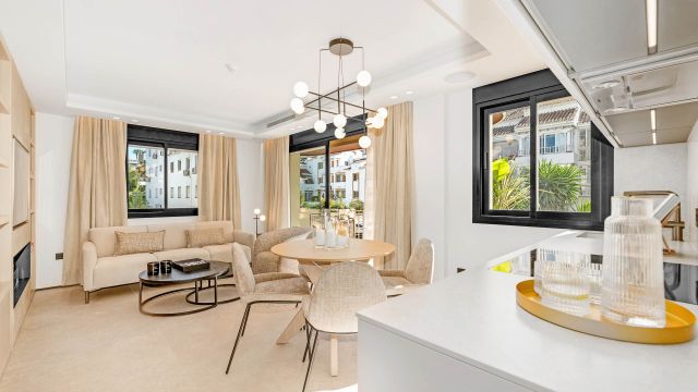 APPARTEMENT EL TRÉBOL | LUXE SMART APPARTEMENT IN NUEVA ANDALUCÍA, MARBELLA – PERFECT ALS VASTGOEDINVESTERING OF VOOR EEN STIJLVOLLE LEVENSSTIJL
