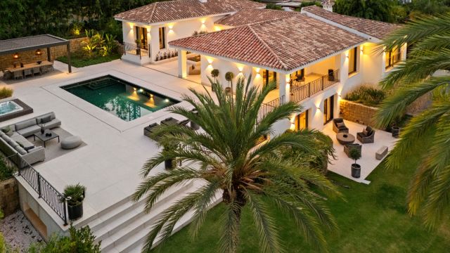 BRISAS 12 | ÉLÉGANTE VILLA SCANDINAVE À NUEVA ANDALUCÍA, MARBELLA