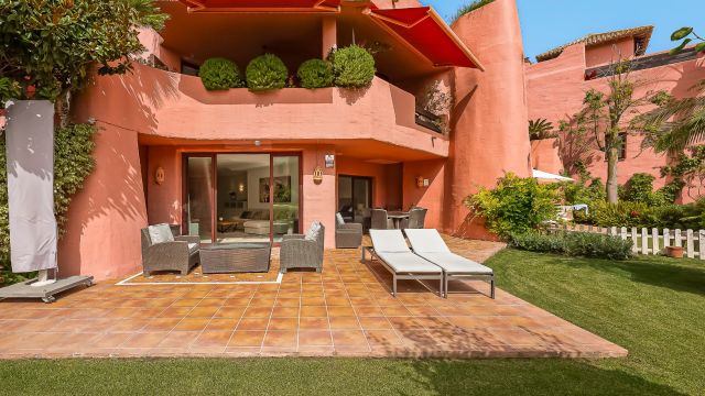DRAGO 402 |EXCLUSIVO APARTAMENTO EN PLANTA BAJA EN MENARA BEACH, ESTEPONA