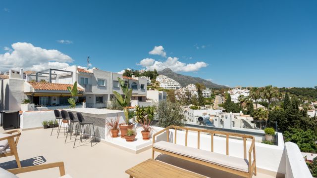 CASA VERDE | ELEGANT RENOVATED TOWNHOUSE IN BALCÓN DEL GOLF, NUEVA ANDALUCÍA