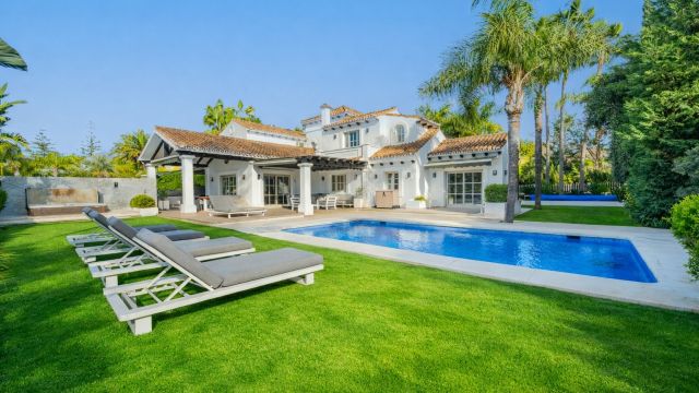 VILLA ORIÓN | ELEGANT FRONTLINE GOLF VILLA IN LOS NARANJOS, NUEVA ANDALUCÍA