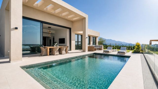 VILLA ROMERO |EXCLUSIEVE NIEUWBOUWVILLA IN BENAHAVÍS MET PANORAMISCH ZEEZICHT
