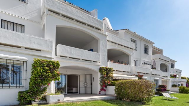MALAMBO |ELEGANTE APARTAMENTO EN PLANTA BAJA REFORMADO EN NUEVA ANDALUCÍA