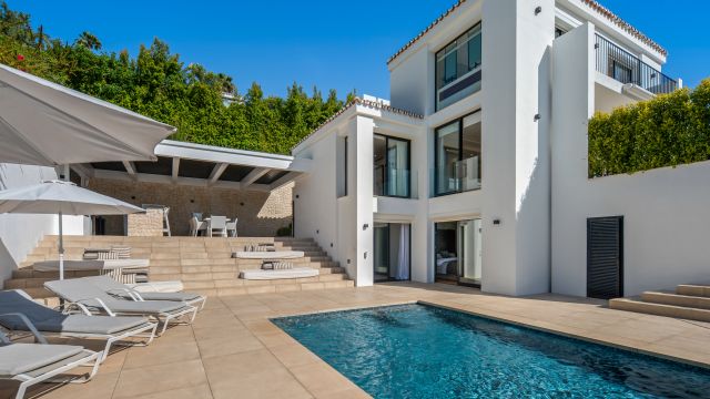 HILL CLUB 36 |VILLA CONTEMPORAINE AVEC VUE SUR LA MÉDITERRANÉE À LOS NARANJOS HILL CLUB