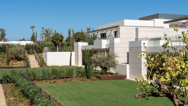 UNO MARBELLA ARC 33|EXCLUSIVE GROUND-FLOOR APARTMENT ON MARBELLA’S GOLDEN MILE