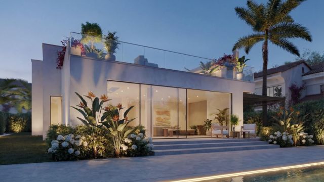 VILLA IN GUADALMINA |VILLA DE LUXE EN PREMIÈRE LIGNE DE GOLF À GUADALMINA ALTA, MARBELLA