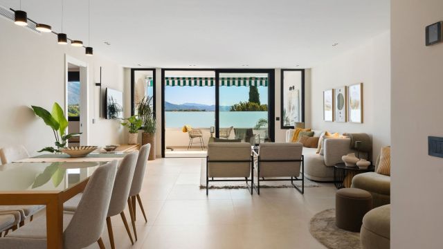 CONJUNTO CASAÑO |ELEGANTE APARTAMENTO EN CONJUNTO CASAÑO, NUEVA ANDALUCÍA, CON VISTAS AL MAR Y A LA MONTAÑA