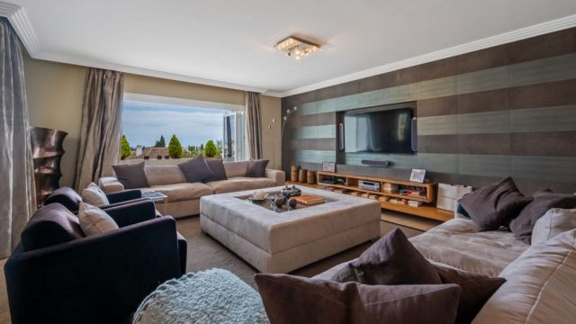 MONTE PARAISO 10D |ELEGANT APARTMENT IN MONTE PARAÍSO, MARBELLA’S GOLDEN MILE
